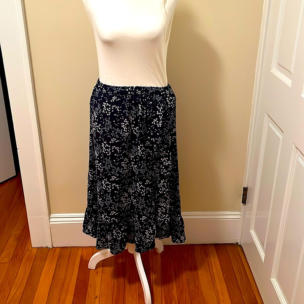 Stylish Michael Kors midi skirt